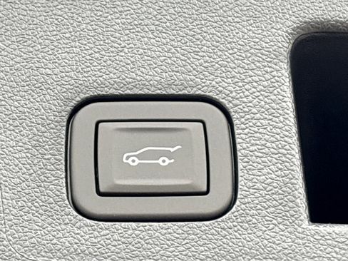 New 2026 Chevrolet Equinox ACTIV FWD image 23