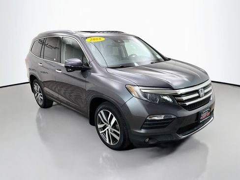 Used 2018 Honda Pilot Touring image 1