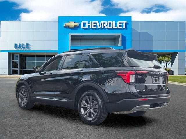 Used 2025 Ford Explorer Active w/ Active Comfort Package AWD/4WD image 5
