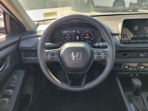 Certified 2025 Honda Accord LX image 22