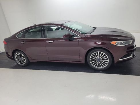 Used 2018 Ford Fusion SE w/ Fusion SE Technology Package FWD image 11