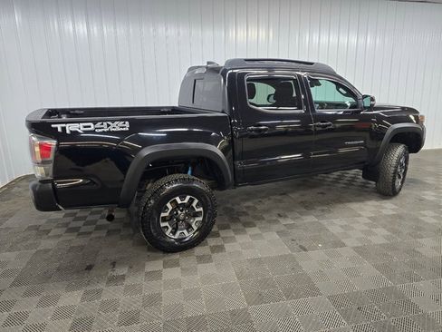 Used 2020 Toyota Tacoma TRD Off-Road image 3