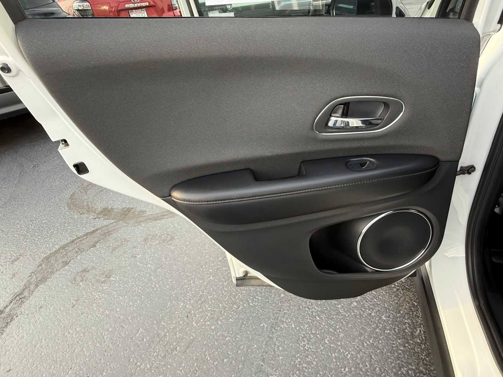 Used 2022 Honda HR-V EX image 15