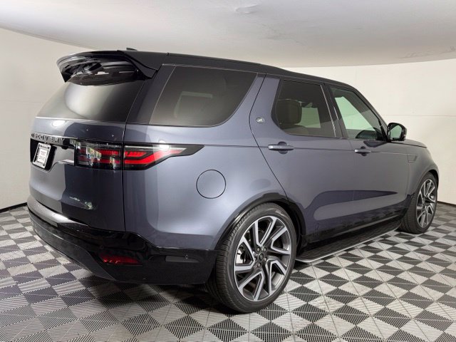 Used 2025 Land Rover Discovery Dynamic SE AWD/4WD image 7