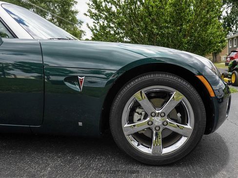 Used 2007 Pontiac Solstice Convertible w/ Premium Package RWD image 11