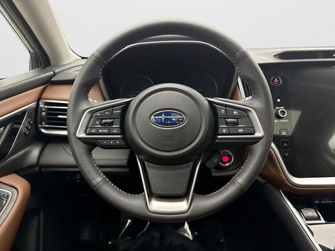 Used 2023 Subaru Outback Touring AWD/4WD image 12