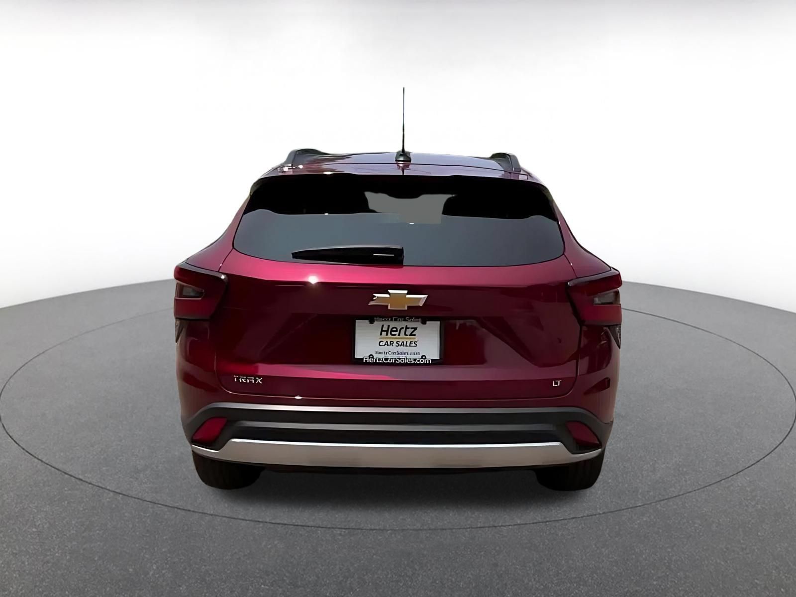 Used 2025 Chevrolet Trax LT w/ LT Convenience Package FWD image 12