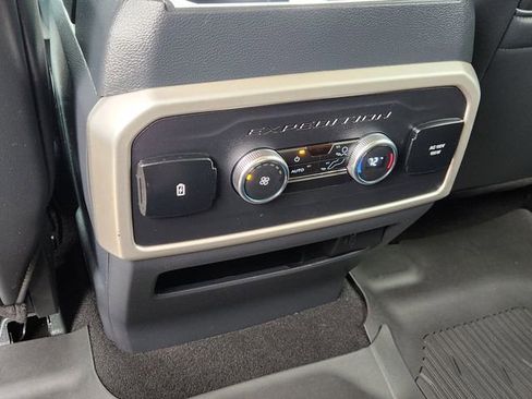 Used 2024 Ford Expedition XLT AWD/4WD image 28