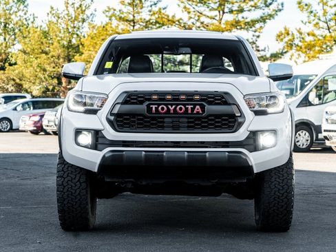 Used 2018 Toyota Tacoma TRD Off-Road image 4