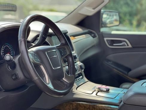 Used 2017 GMC Yukon Denali w/ Open Road Package AWD/4WD image 12
