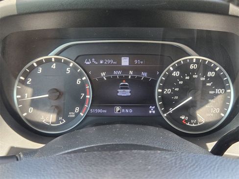 Used 2020 Nissan Titan SL w/ Moonroof Package image 16