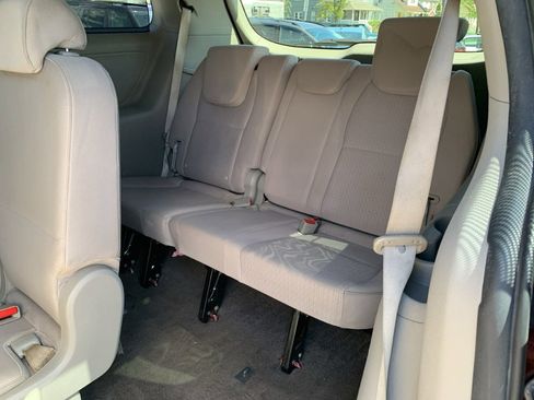Used 2016 Kia Sedona LX w/ LX Convenience Package FWD image 12