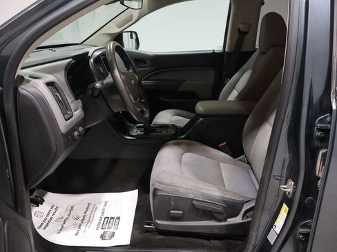 Used 2015 Chevrolet Colorado W/T w/ WT Convenience Package image 9