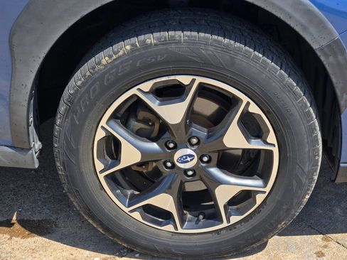 Used 2018 Subaru Crosstrek 2.0i Premium AWD/4WD image 9