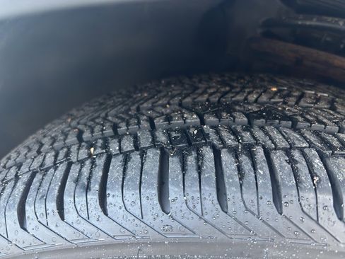 Used 2021 Ford Explorer Limited w/ Class III Trailer Tow Package image 14