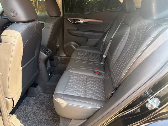 Used 2023 Buick Envision Avenir AWD/4WD image 20