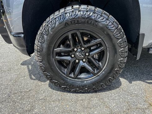 Used 2021 Chevrolet Silverado 1500 LT Trail Boss w/ Bed Protection Package AWD/4WD image 15