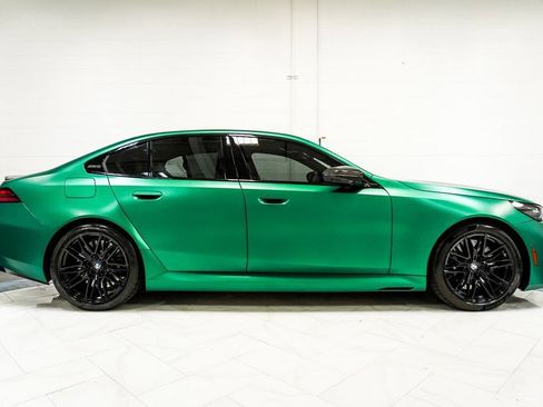 Used 2025 BMW M5 w/ Carbon Package AWD/4WD image 9