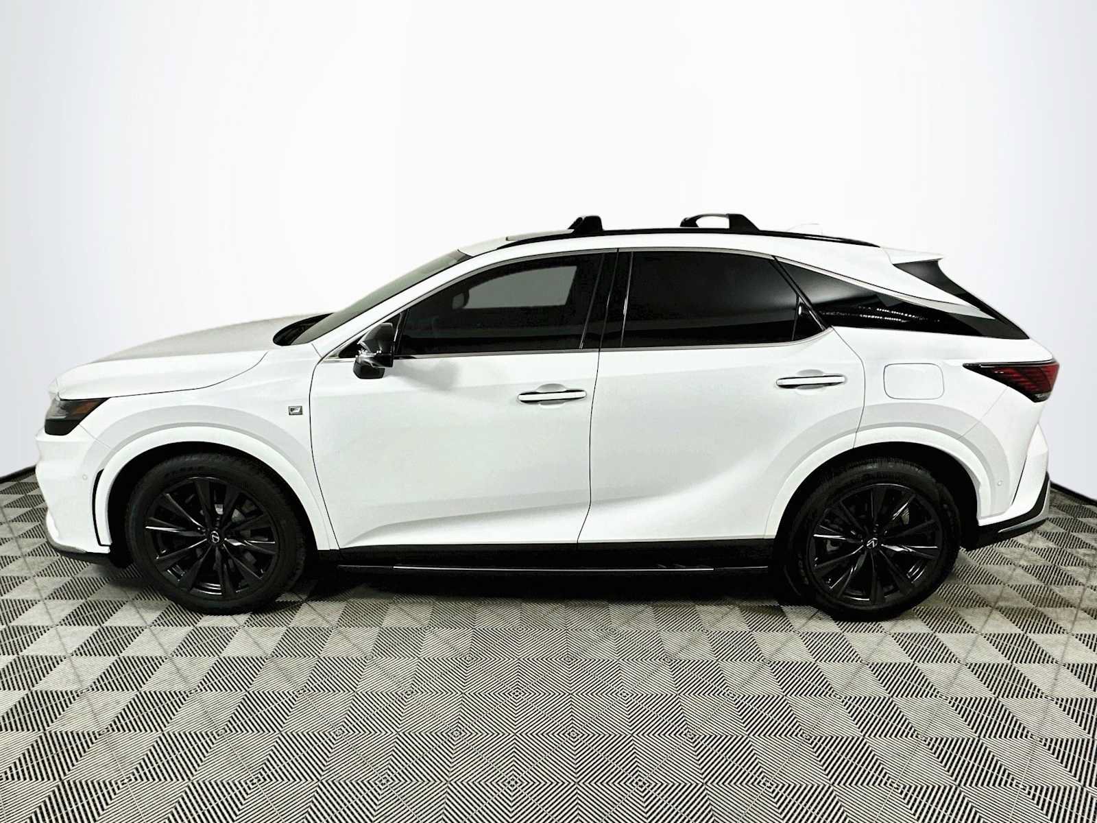 Used 2024 Lexus RX 350 F Sport w/ Convenience Package AWD/4WD image 4