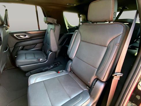 Used 2023 Chevrolet Tahoe High Country w/ Advanced Technology Package AWD/4WD image 19