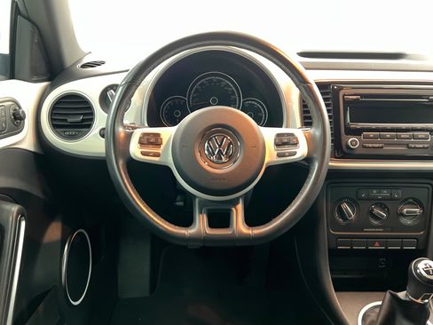 Used 2014 Volkswagen Beetle 1.8T image 12