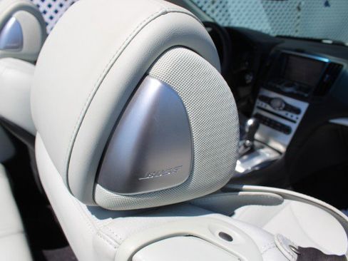 Used 2014 INFINITI Q60 Convertible w/ Premium Package RWD image 32