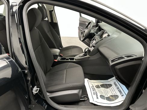 Used 2017 Ford Focus SEL image 21