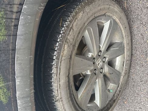 Certified 2023 Honda Pilot Sport image 17