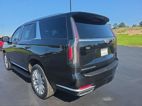 Used 2022 Cadillac Escalade Premium Luxury RWD image 3