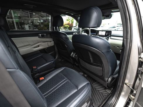 Used 2023 Kia Sorento SX Prestige AWD/4WD image 29