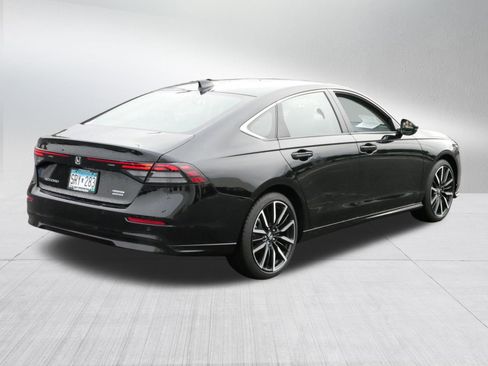 Certified 2025 Honda Accord Touring image 7