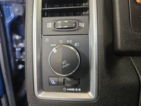 Used 2022 RAM 1500 Classic SLT w/ Electronics Group AWD/4WD image 28