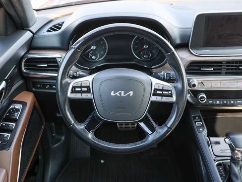 Used 2022 Kia Telluride SX w/ SX Prestige Package AWD/4WD image 10