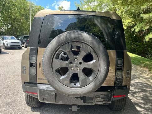 Used 2026 Land Rover Defender 110 S AWD/4WD image 8