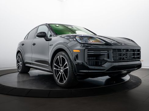 New 2026 Porsche Cayenne Turbo image 9