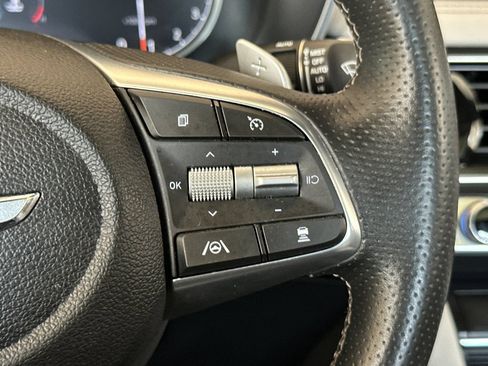 Used 2023 Genesis G70 2.0T w/ Sport Prestige Package RWD image 30