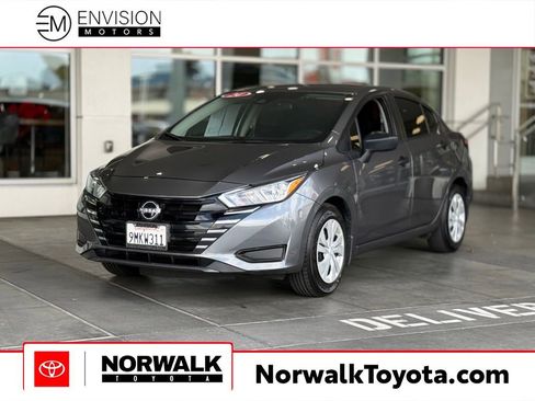 Used 2024 Nissan Versa S w/ Trunk Package FWD image 1