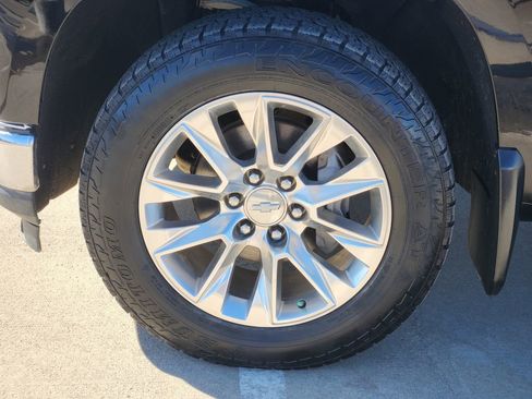 Used 2021 Chevrolet Silverado 1500 LTZ w/ LTZ Premium Package image 17