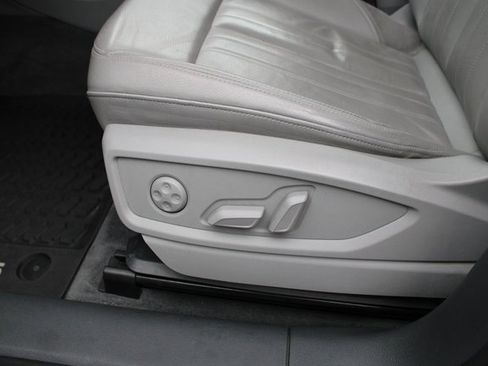 Used 2019 Audi Q5 2.0T Premium Plus w/ Premium Plus Package image 6