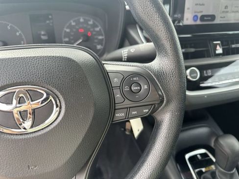 Used 2023 Toyota Corolla LE image 19