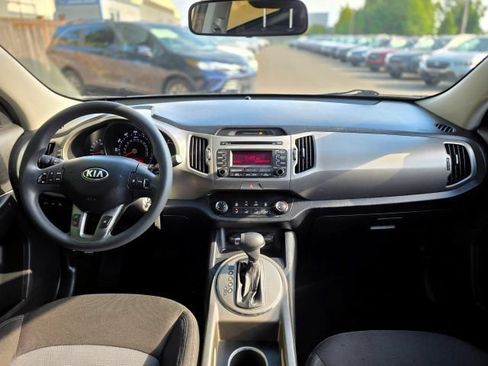 Used 2011 Kia Sportage LX FWD image 11