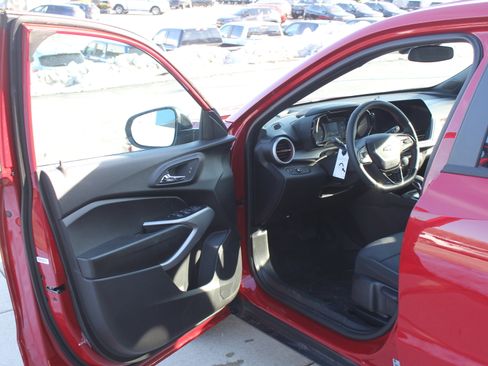 New 2026 Chevrolet Trax RS image 8