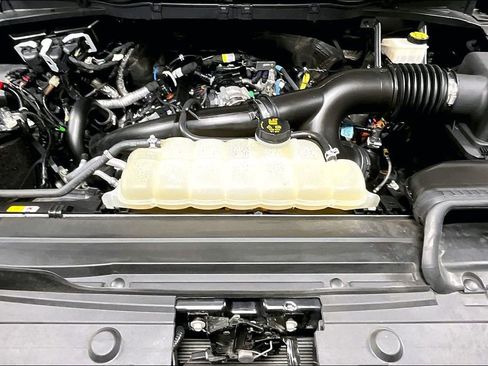 Used 2023 Ford F150 XLT w/ Equipment Group 302A High image 9