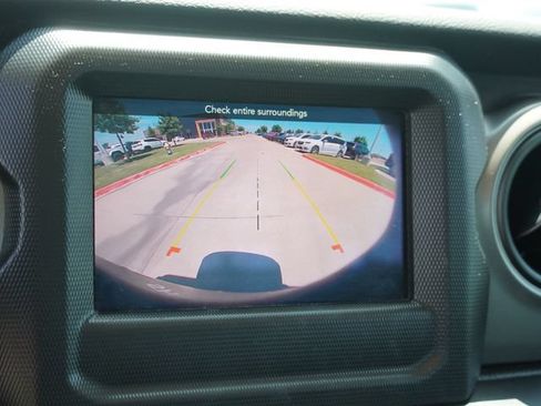 Used 2022 Jeep Wrangler Unlimited Sport AWD/4WD image 22