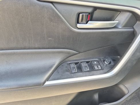 Used 2023 Toyota RAV4 XLE Premium FWD image 11