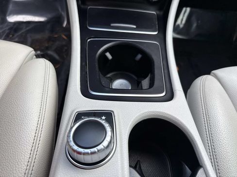 Used 2019 Mercedes-Benz GLA 250 image 32