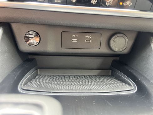 Used 2025 Nissan Rogue SV AWD/4WD image 6