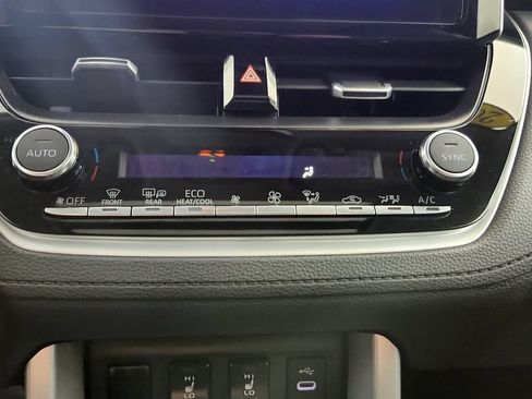 Certified 2023 Toyota Corolla Cross XLE w/ Convenience Package AWD/4WD image 46