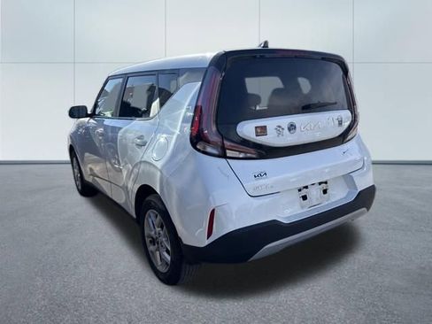 Used 2023 Kia Soul S image 4