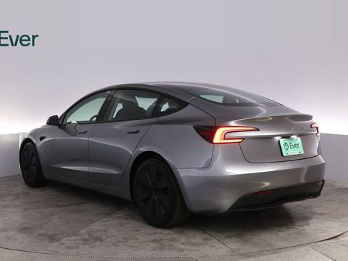 Used 2025 Tesla Model 3 Long Range AWD/4WD image 17